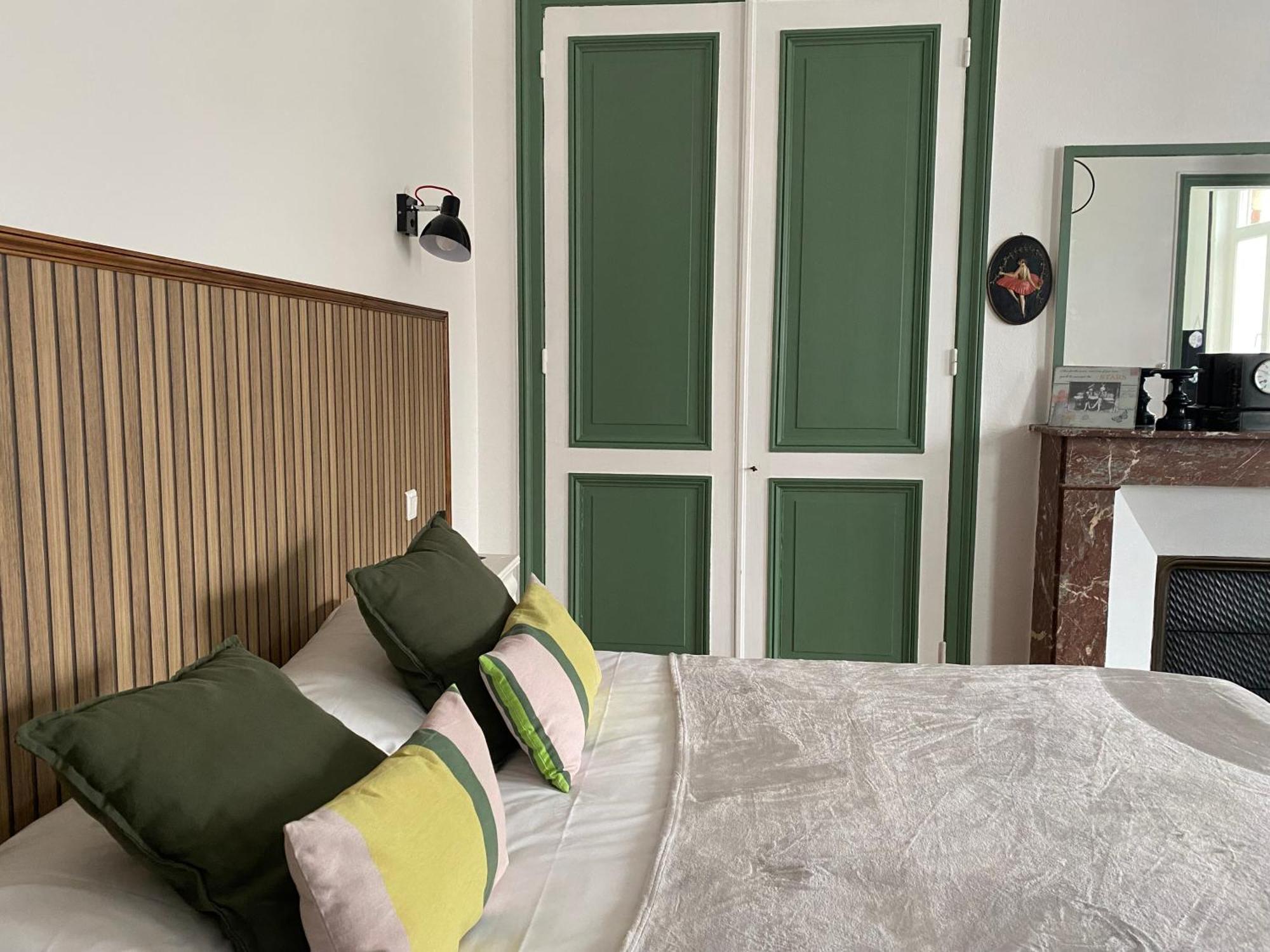 Bed and Breakfast Abri Du Passant Roubaix Exterior foto