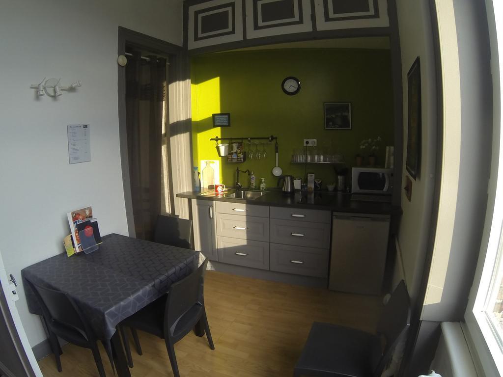 Bed and Breakfast Abri Du Passant Roubaix Exterior foto