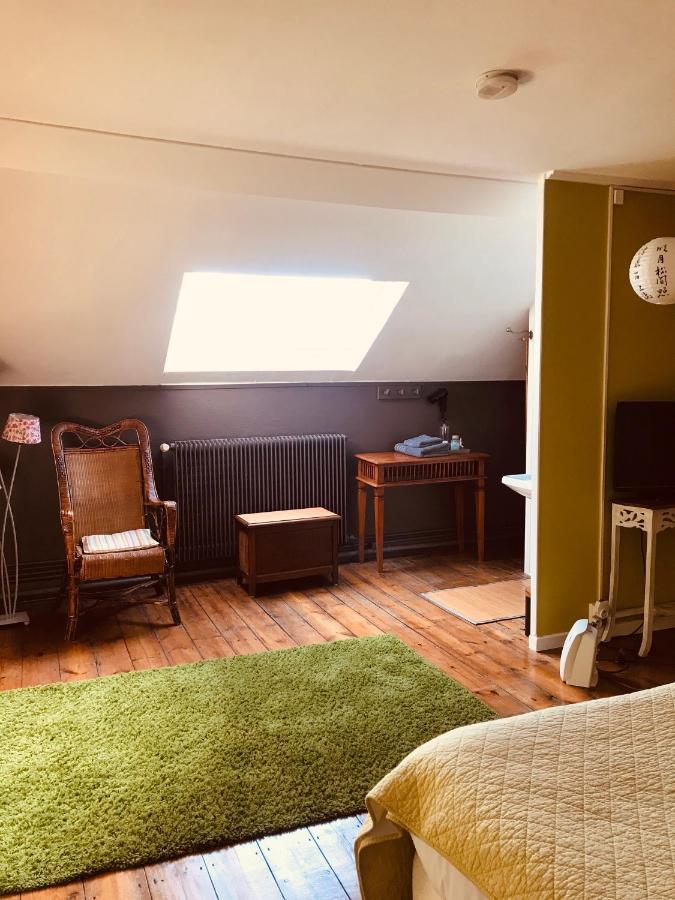 Bed and Breakfast Abri Du Passant Roubaix Exterior foto